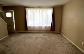 9-zimmer haus in der stadt in North York, Kanada. C$2 482 000