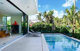 Neubauwohnung – Miami Beach, Florida, Vereinigte Staaten. 4 700 €  pro Woche