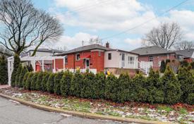 5-zimmer haus in der stadt in Scarborough, Kanada. C$1 157 000