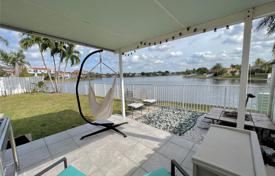 Haus in der Stadt – Sunrise, Florida, Vereinigte Staaten. $575 000