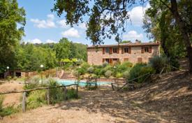 13-zimmer landgut 367 m² in Monticiano, Italien. 780 000 €