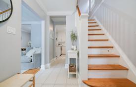 6-zimmer haus in der stadt in Etobicoke, Kanada. C$1 583 000