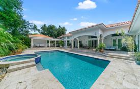 8-zimmer villa 701 m² in Miami, Vereinigte Staaten. $1 850 000