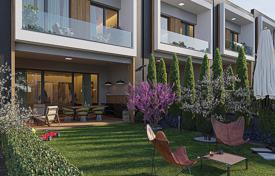 Große nützliche Villen mit privaten Gärten in Bursa Nilufer. 602 000 €
