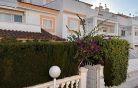Haus in der Stadt – Torrevieja, Valencia, Spanien. 229 000 €