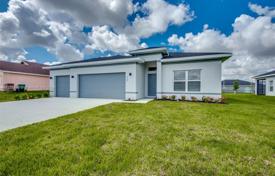 4-zimmer haus in der stadt in Cape Coral, Vereinigte Staaten. $404 000