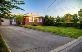 4-zimmer haus in der stadt in North York, Kanada. C$1 471 000