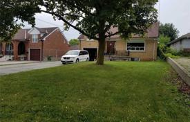 11-zimmer haus in der stadt in North York, Kanada. C$2 215 000