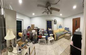 Haus in der Stadt – Vero Beach, Indian River County, Florida,  Vereinigte Staaten. 243 000 €
