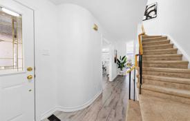 3-zimmer haus in der stadt in Scarborough, Kanada. C$1 134 000