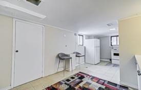 11-zimmer haus in der stadt in North York, Kanada. C$2 295 000