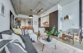 2-zimmer wohnung in Bayview Avenue, Kanada. C$1 062 000