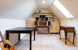 10-zimmer haus in der stadt in York, Kanada. C$1 280 000