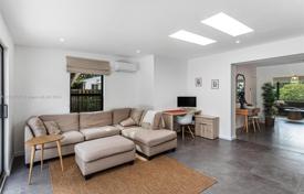 7-zimmer haus in der stadt 209 m² in Miami, Vereinigte Staaten. $1 590 000