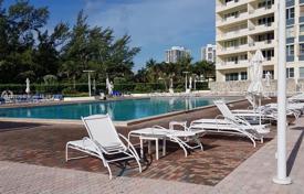 Eigentumswohnung – Hallandale Beach, Florida, Vereinigte Staaten. $305 000