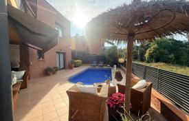 4-zimmer chalet 225 m² in Lloret de Mar, Spanien. 695 000 €