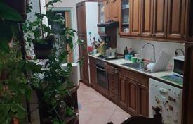 Wohnung Three-bedroom apartment on the ground floor with a garden, a 3-minute drive to the center. 360 000 €