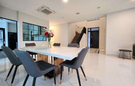 Einfamilienhaus – Prawet, Bangkok, Thailand. 4 800 €  pro Woche