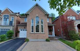 Haus in der Stadt – Scarborough, Toronto, Ontario,  Kanada. C$1 054 000