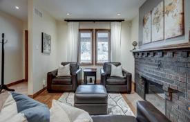 3-zimmer stadthaus in Etobicoke, Kanada. C$1 532 000