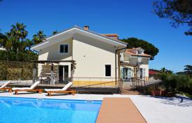 Villa – Sanremo, Ligurien, Italien. 4 000 000 €