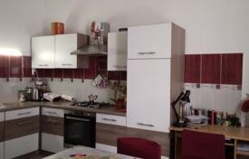 Wohnung Apartment in the wider city center. 120 000 €