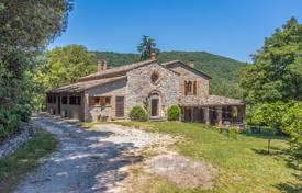 10-zimmer landgut 503 m² in Magione, Italien. 550 000 €