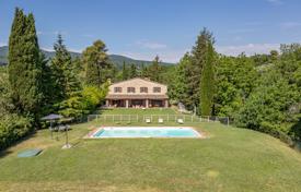 12-zimmer landgut 542 m² in Cetona, Italien. 1 450 000 €
