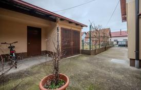 Verkauf, Zagreb, Rudeš, Familienhaus mit drei Wohnungen, Parkplatz. 499 000 €