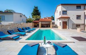 5-zimmer haus in der stadt 370 m² in Premantura, Kroatien. 1 250 000 €