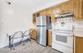 14-zimmer haus in der stadt in North York, Kanada. C$1 806 000