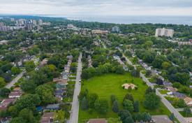 7-zimmer haus in der stadt in Scarborough, Kanada. C$1 477 000