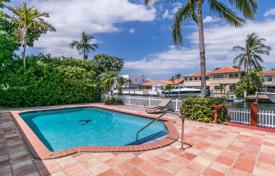 Villa – North Miami Beach, Florida, Vereinigte Staaten. $1 500 000