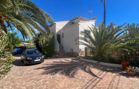 5-zimmer einfamilienhaus 383 m² in Moraira, Spanien. 800 000 €
