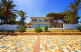 6-zimmer villa in Punta Prima, Spanien. Price on request