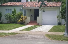 2-zimmer haus in der stadt 110 m² in Coral Gables, Vereinigte Staaten. $900 000