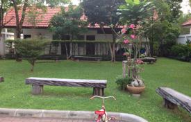 4-zimmer einfamilienhaus in Huai Khwang, Thailand. $4 400  pro Woche