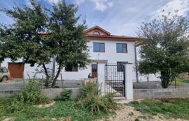 Haus in der Stadt – Burgas (city), Burgas, Bulgarien. 109 000 €