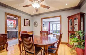 9-zimmer haus in der stadt in Etobicoke, Kanada. C$1 301 000