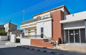 4-zimmer villa 800 m² in Larnaka, Zypern. 470 000 €