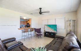 Haus in der Stadt – North Miami Beach, Florida, Vereinigte Staaten. $1 625 000