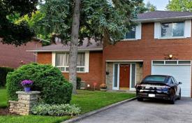 4-zimmer haus in der stadt in Scarborough, Kanada. C$1 049 000