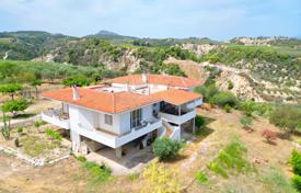3-zimmer villa 252 m² auf der Peloponnes, Griechenland. 250 000 €