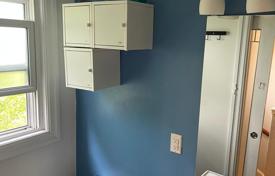 12-zimmer haus in der stadt in North York, Kanada. C$2 067 000