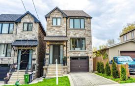 11-zimmer haus in der stadt in Scarborough, Kanada. C$1 902 000