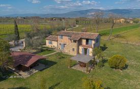 10-zimmer landgut 200 m² in Cortona, Italien. 780 000 €