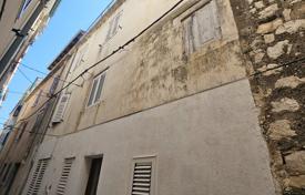 8-zimmer haus in der stadt 200 m² in Pag, Kroatien. 250 000 €