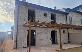 3-zimmer wohnung 208 m² in Toskana, Italien. 780 000 €