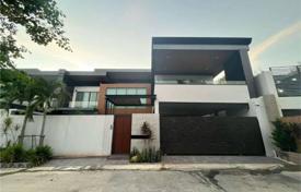 5-zimmer villa 550 m² in Pattaya, Thailand. $611 000