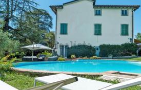 Villa 930 m² in Lucca, Italien. 2 400 000 €